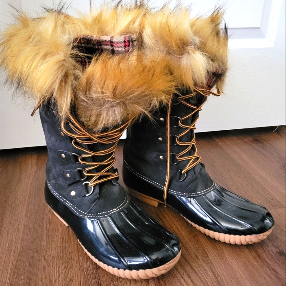 Cape Robbin Duck boots